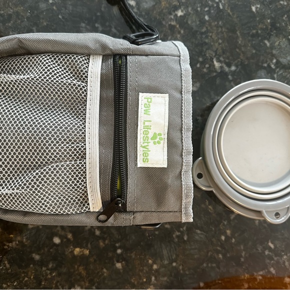 Puppy Training Pouch with fold up water bowls. - Picture 5 of 9